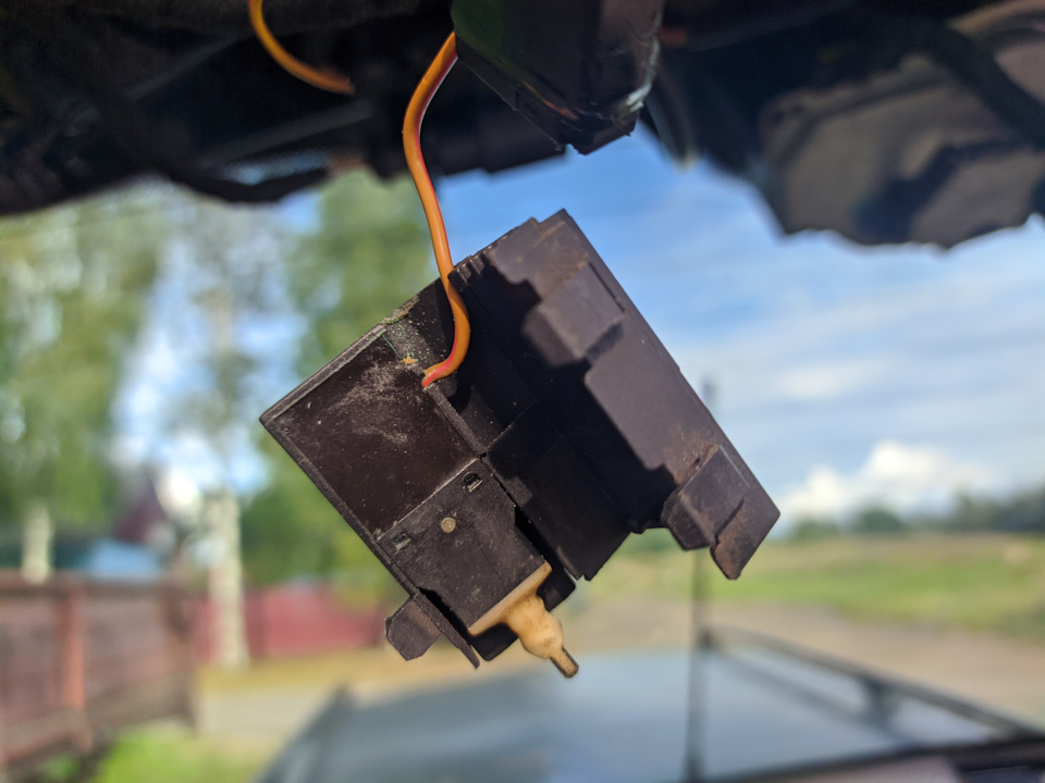 Ремонт электрозамка багажника (универсал) — Volkswagen Golf Variant ...