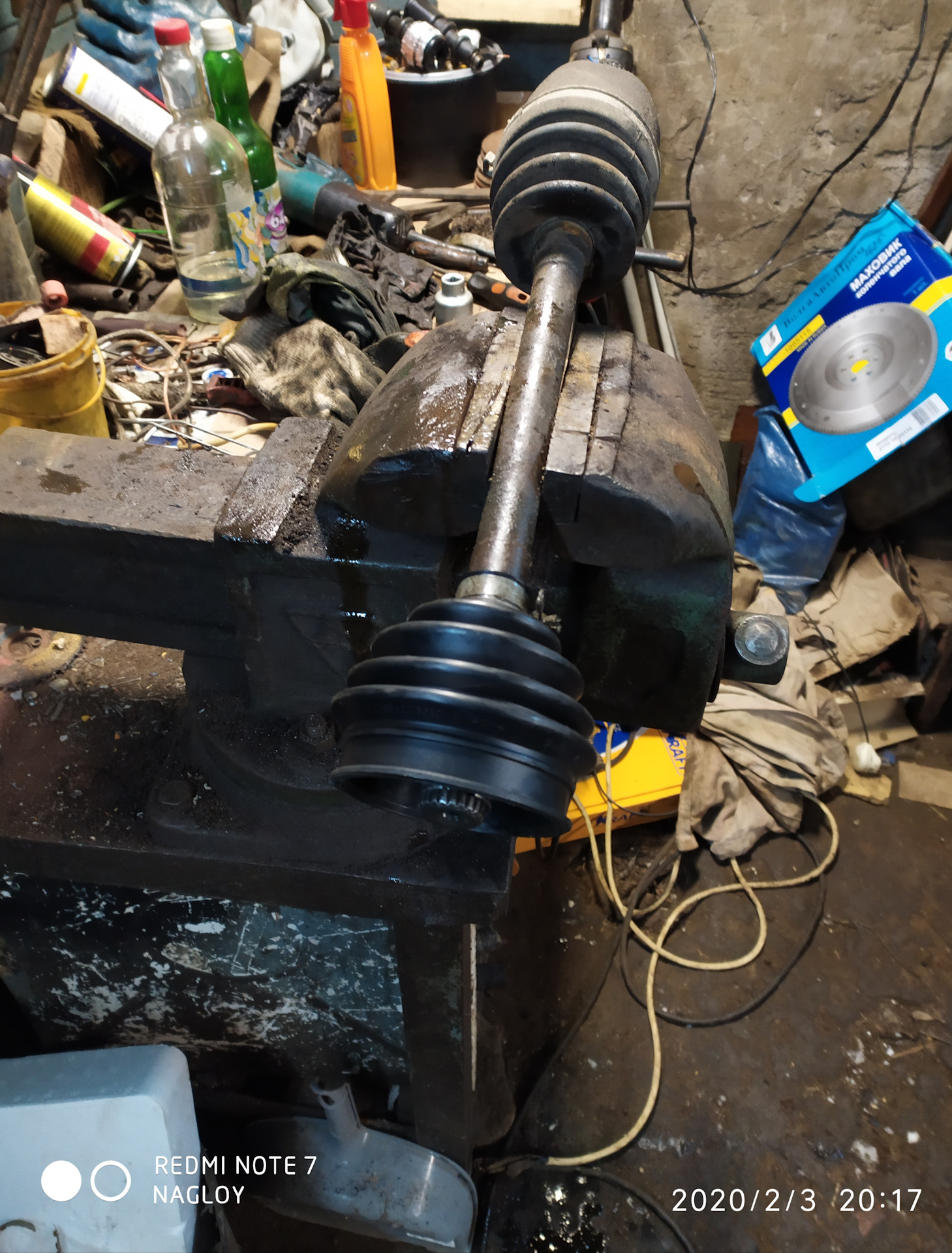 Пыльник левого шруса порвало — Lada Калина хэтчбек, 1,6 л, 2010 года ...