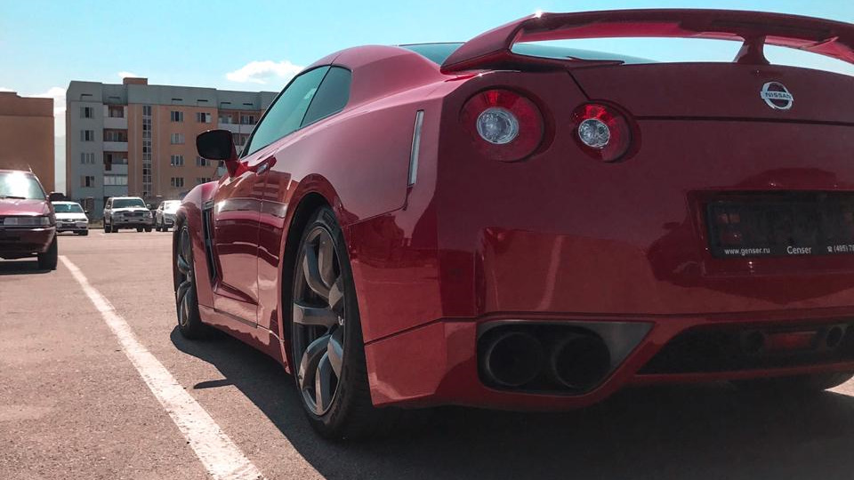 Nissan GTR r35 Red Katana