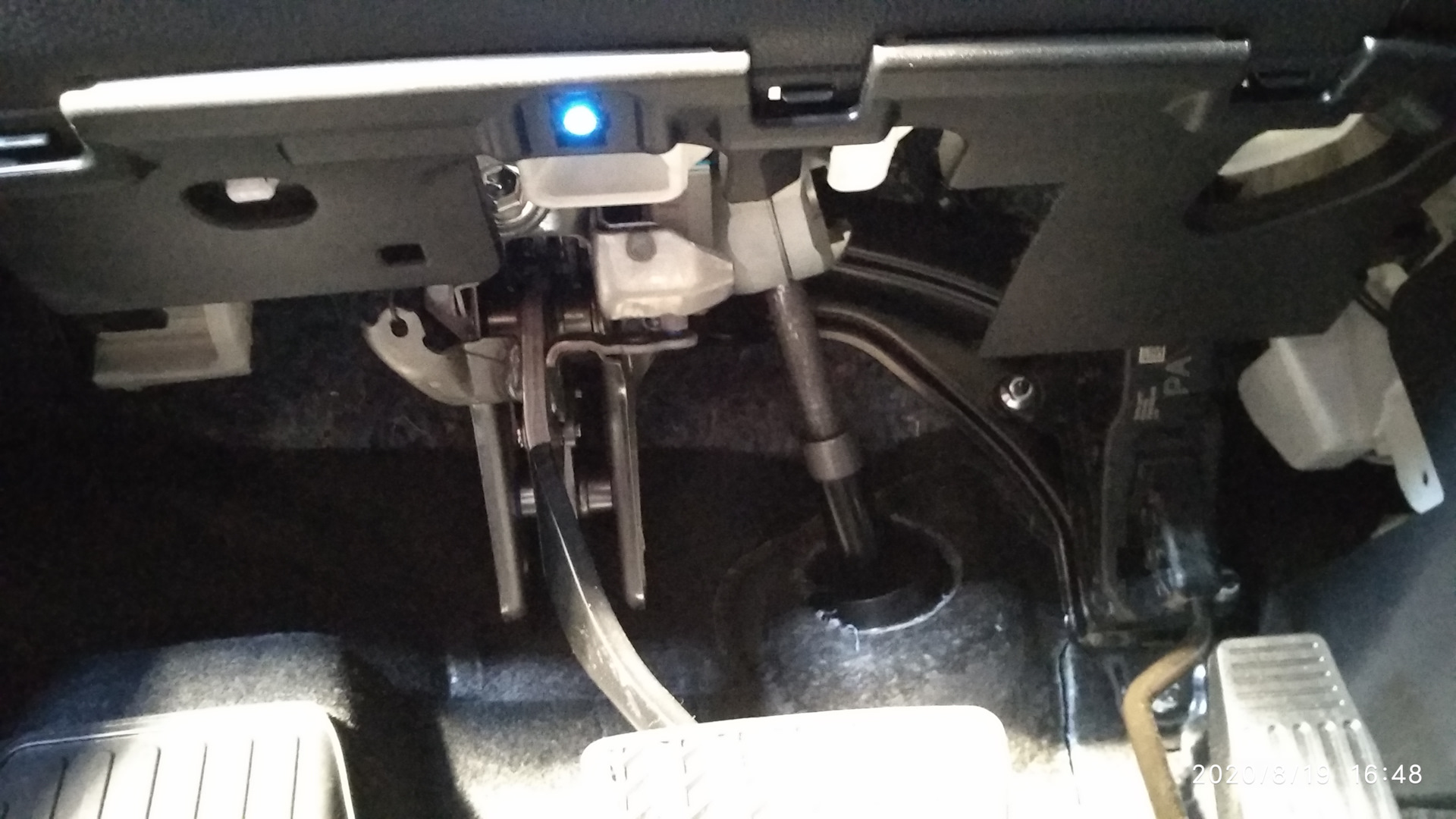 Гарант Блок Про на рулевой вал — Toyota RAV4 (5G), 2 л, 2020 года ...