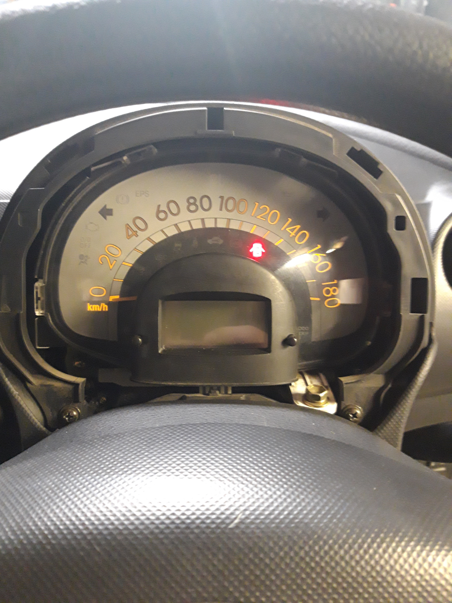 Шумоизоляция Toyota Vitz - Интеркар