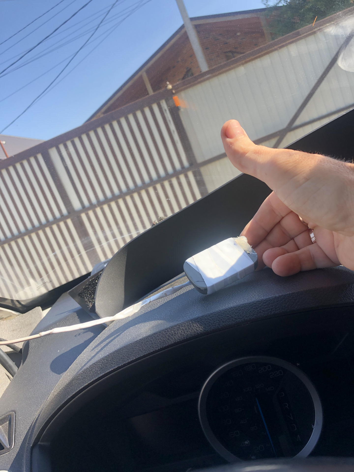 Кнопка открывания ворот — Ford Explorer (5G), 3,5 л, 2013 года ...