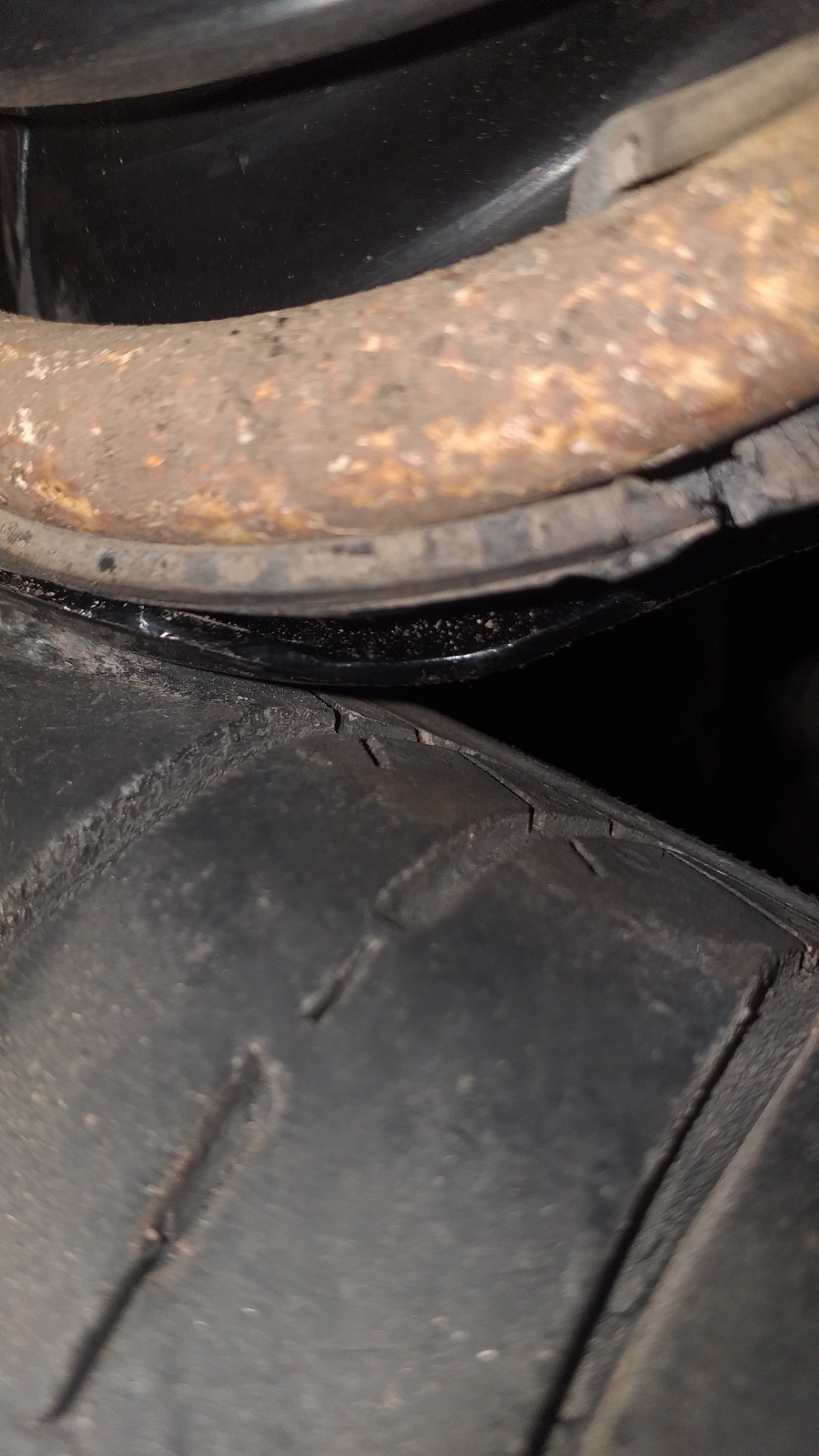 Стойки SAT — Mazda Demio (1G), 1,3 л, 1998 года | запчасти | DRIVE2