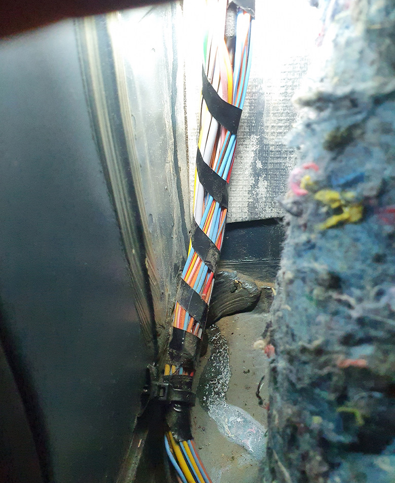 Вода под водительским ковриком (ещё одна причина) — Lada Калина Спорт ...