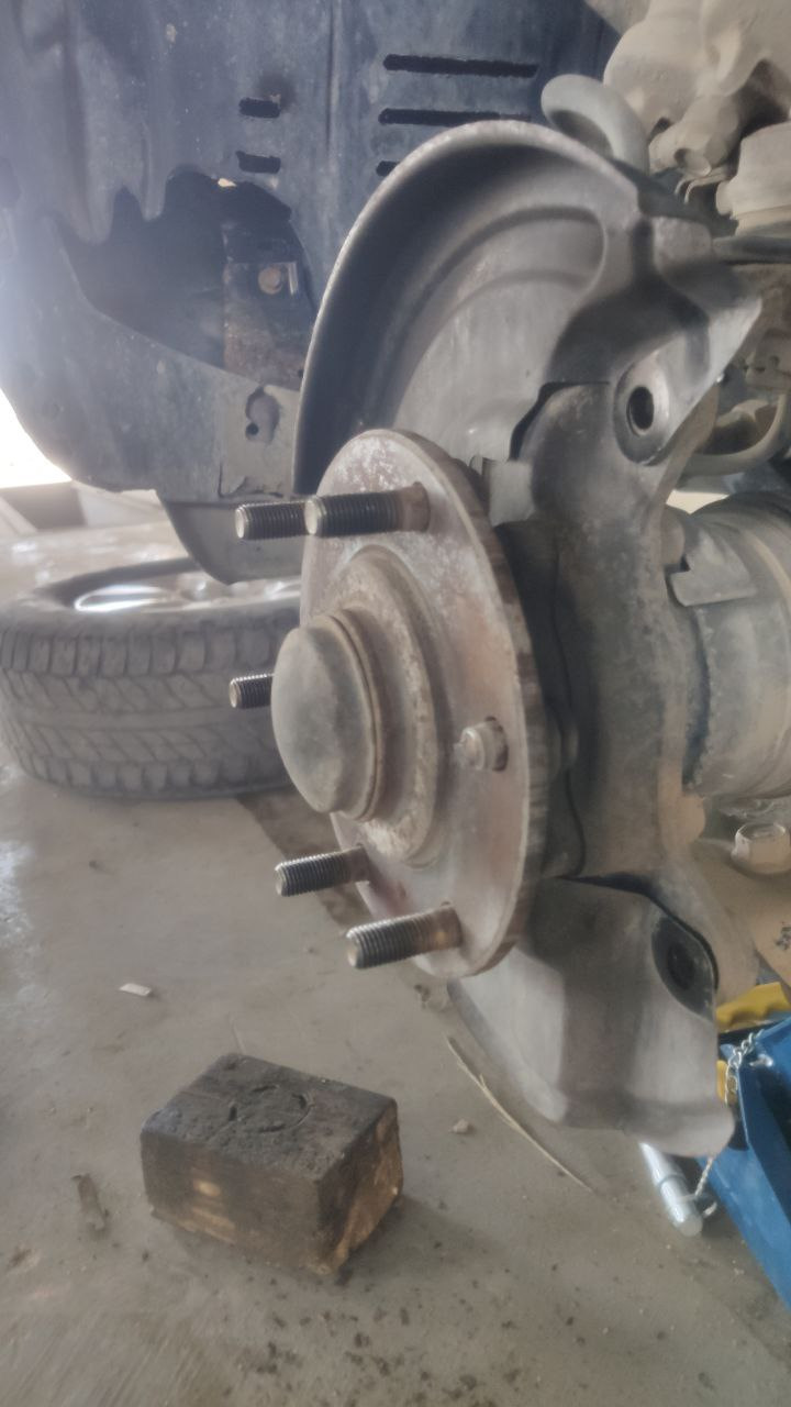 Сломалась шпилька — Mitsubishi Pajero (4G), 3,5 л, 2011 года | поломка ...