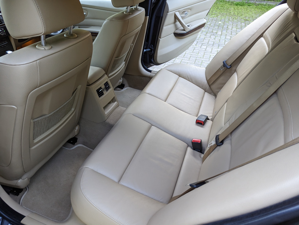 Фото в бортжурнале BMW 3 series (E90)