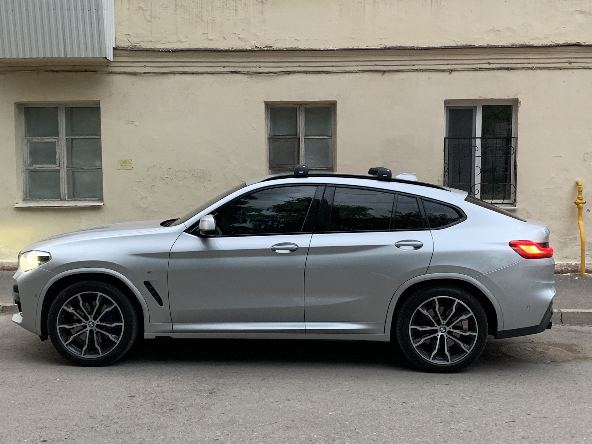 1 4 x 4 25 2. X4 g02. BMW x4 Thule. BMW x4 рейлинги. BMW x4 багажник Thule.