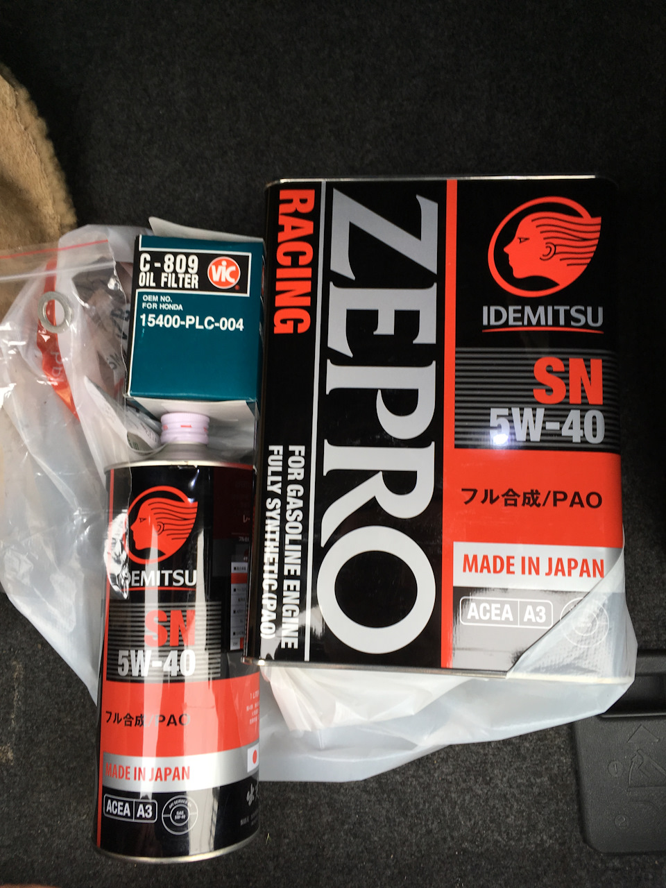 Меняем масло на IDEMITSU ZEPRO RACING 5-40. AMSOIL отправляем на анализ ...