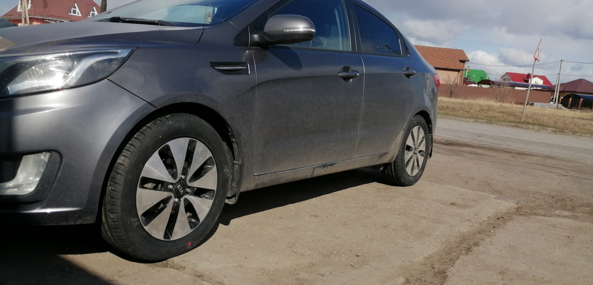 Kia rio Шины kumho летние 205 на штатные премиум диски — KIA Rio (3G ...