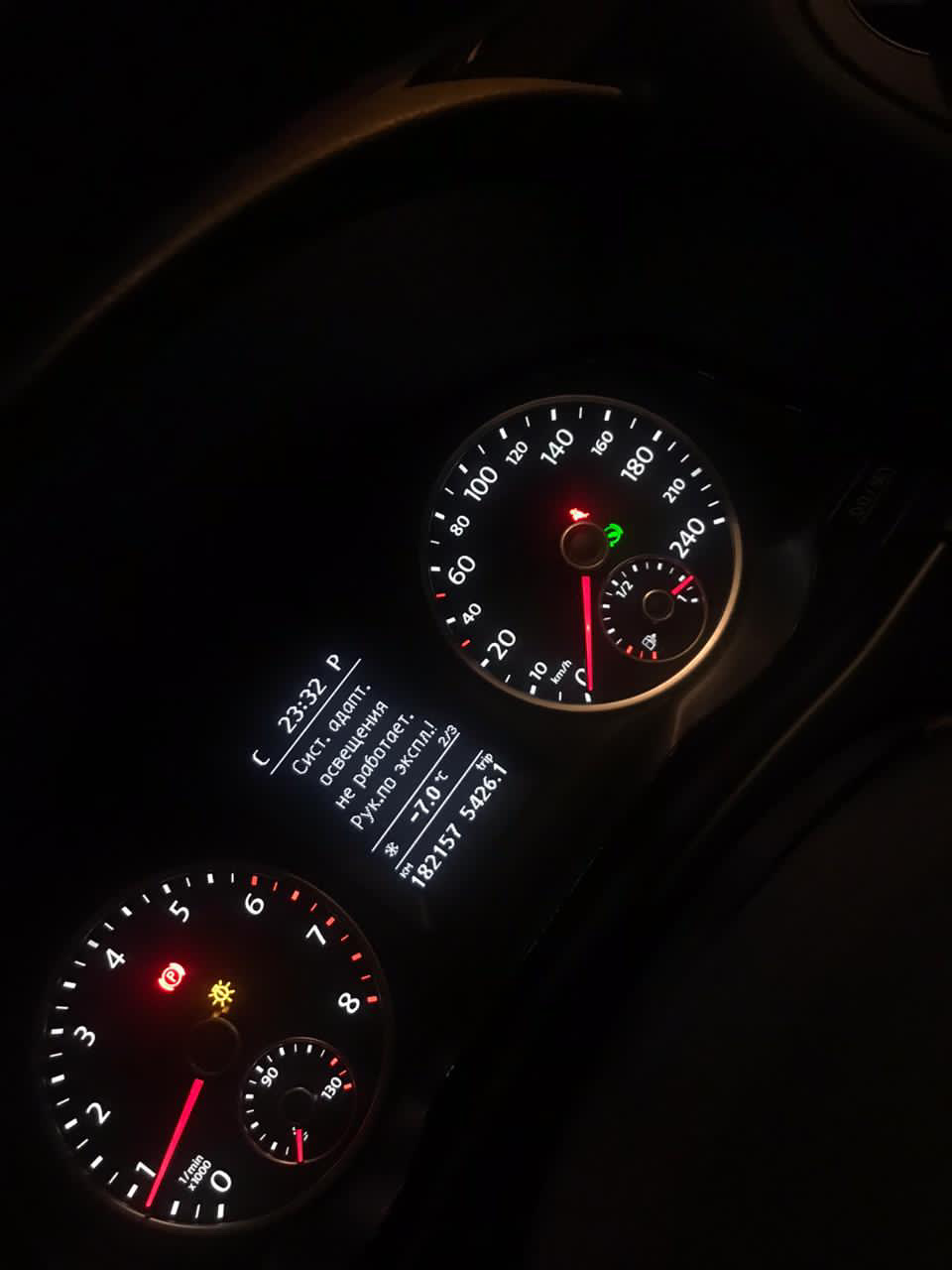 Адаптивный свет — Volkswagen Tiguan (1G), 2 л., 2012 года | поломка ...