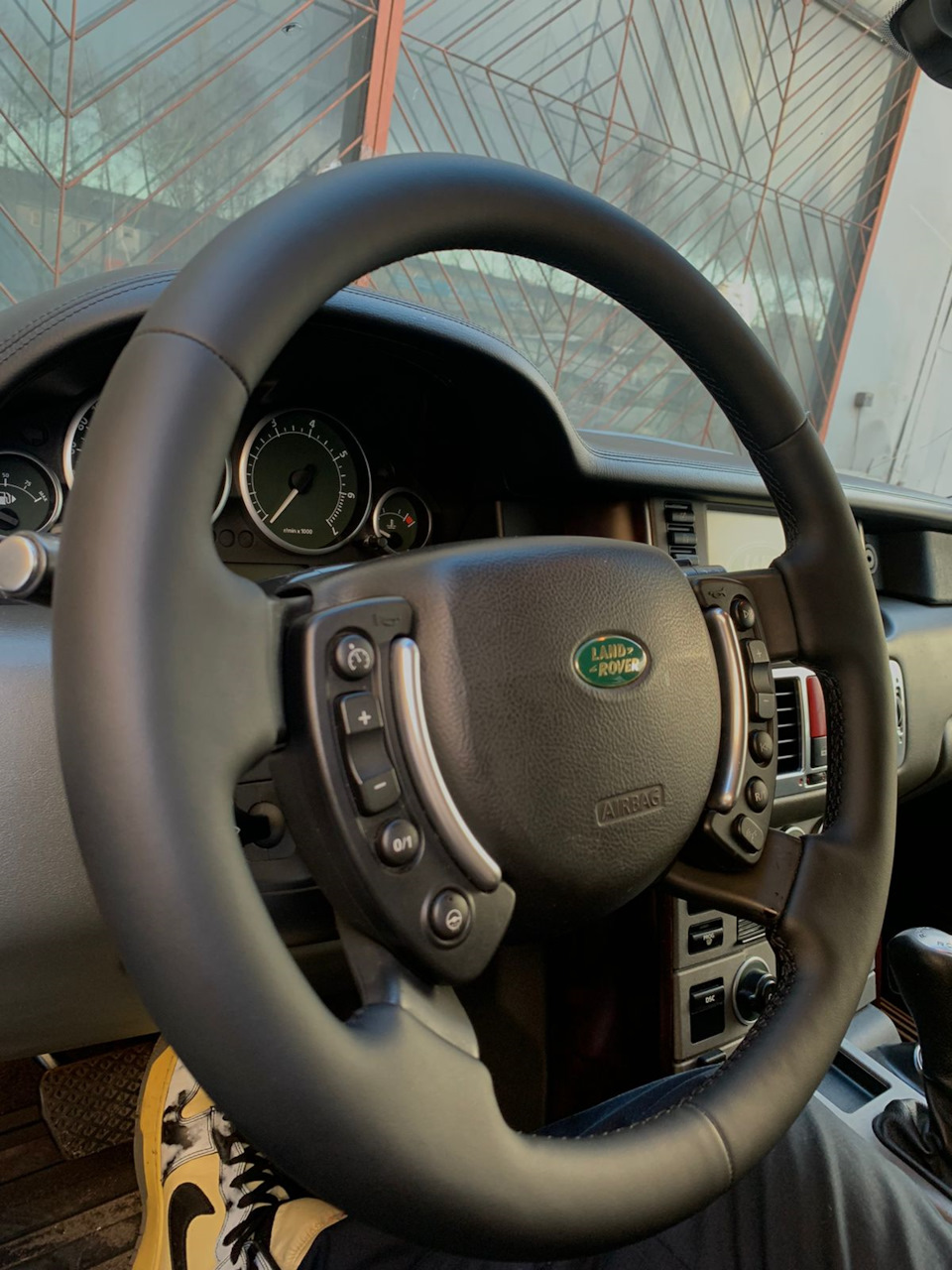 Перешив Руля Элион Кетчерская — Land Rover Range Rover (3G), 4,4 л, 2006  года | визит на сервис | DRIVE2