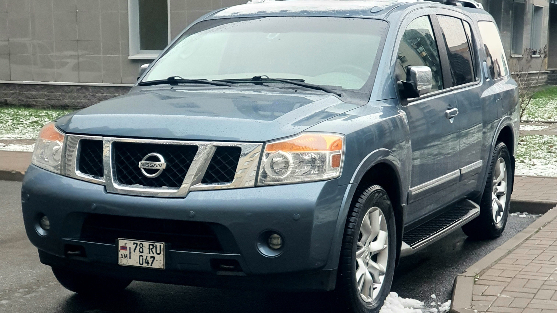 Nissan Armada 5.6 бензиновый 2011 | 