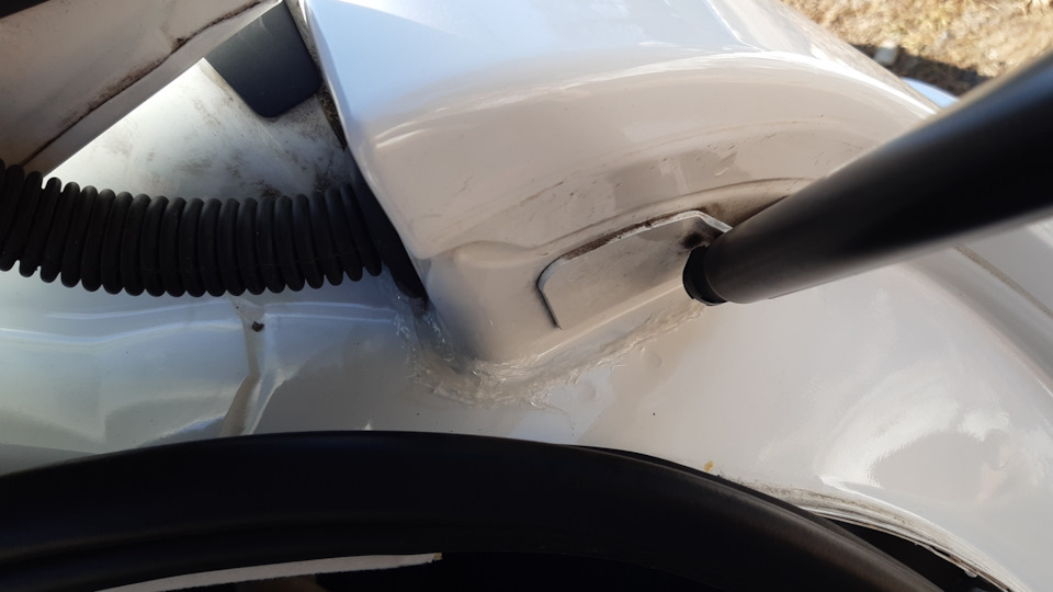 Вода и сырость в багажнике — Peugeot 308 (1G), 1,6 л, 2012 года ...