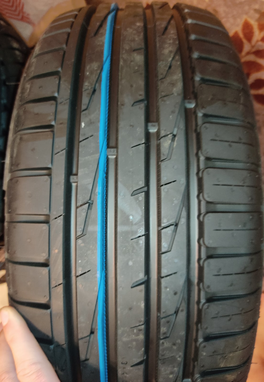9) Резина Nokian Hakka Blue 2 R15 — Lada 2115, 1,6 л, 2003 года | шины ...