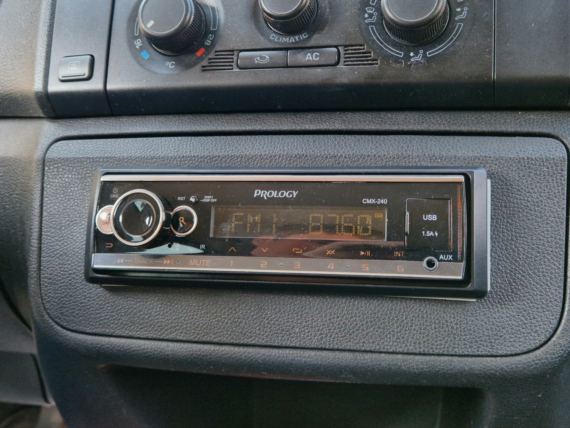 Новый магнитофон! — Skoda Fabia Mk2, 1,2 л, 2007 года | автозвук | DRIVE2