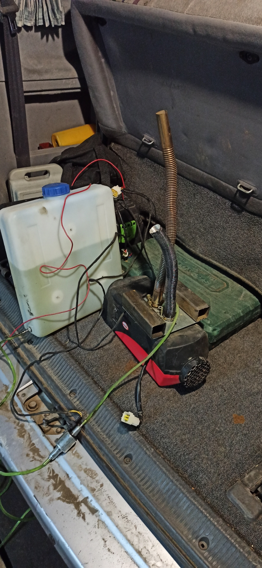 Сухой фен (дизельный обогреватель) — Toyota HiAce (H20, H30, H40), 3 л ...