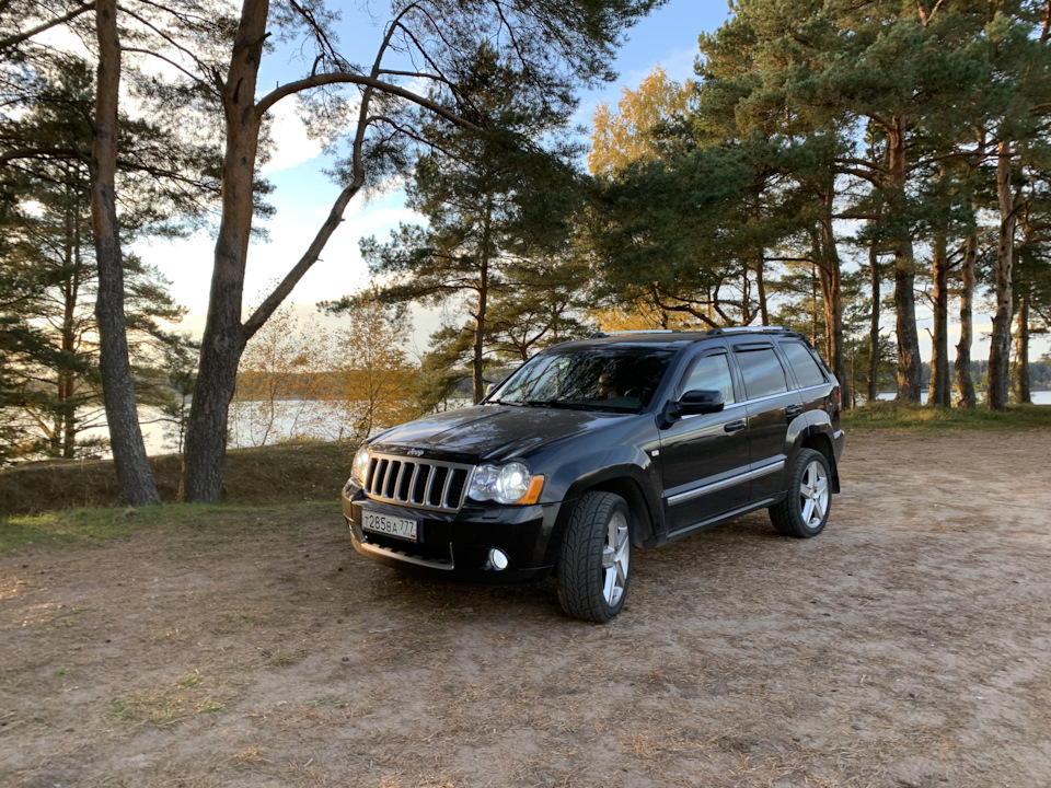 Осень. Волга. Джип 🍂 — Jeep Grand Cherokee (WK), 3 л, 2008 года ...