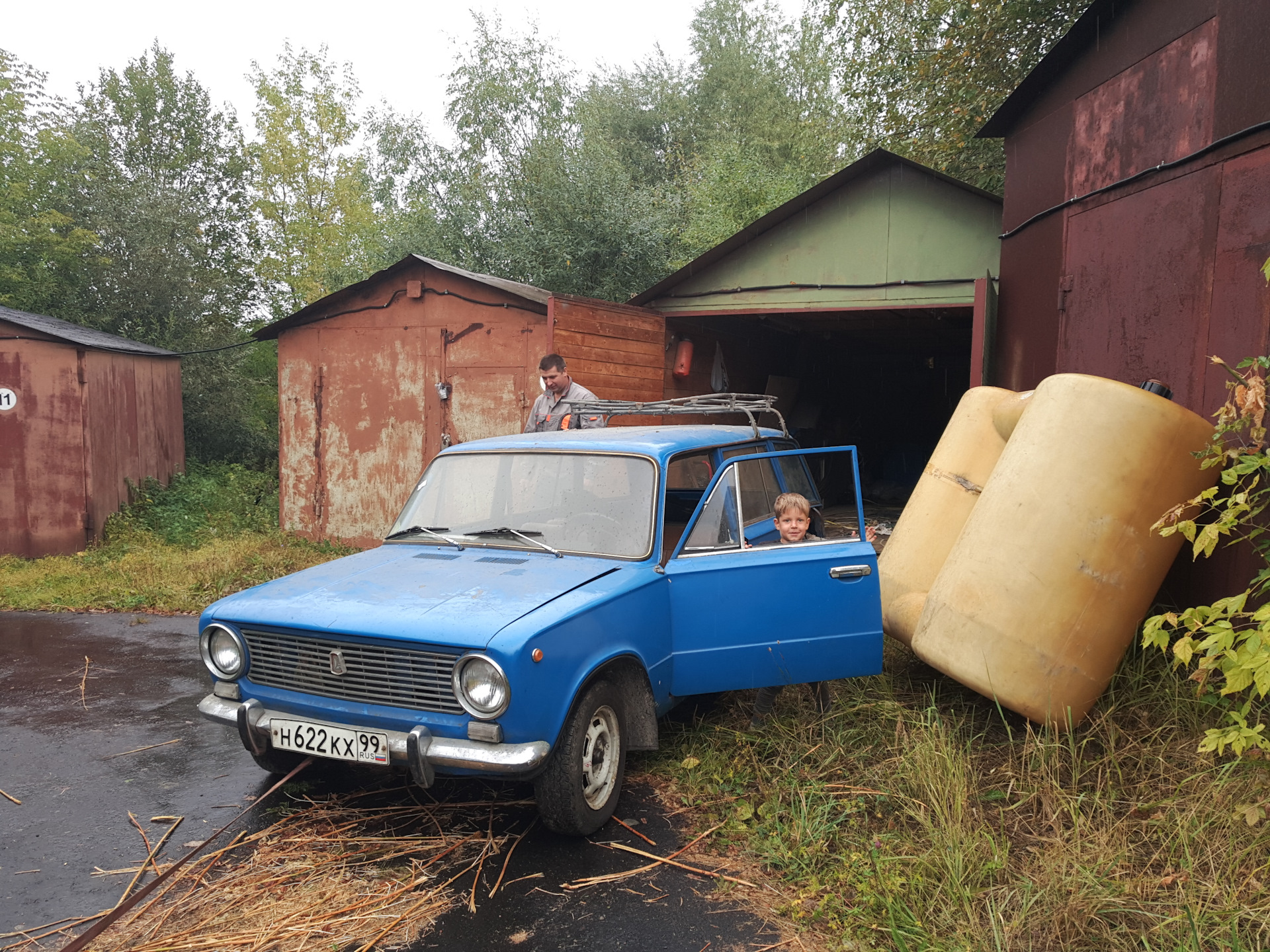 А двойка все ждет… — Lada 2102, 1,2 л, 1975 года | наблюдение | DRIVE2