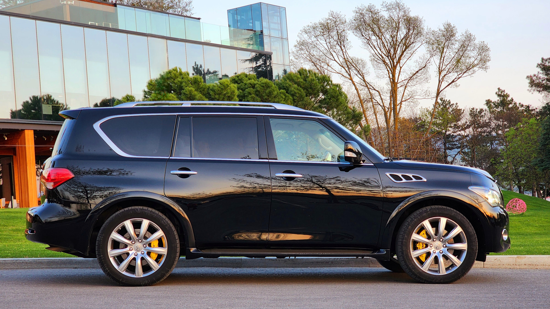 Infiniti QX56 (2G) 5.6 бензиновый 2010 | KRAKEN на DRIVE2