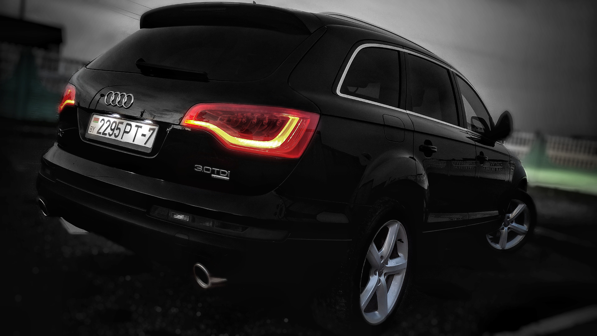 Не горят задние фонари audi q7