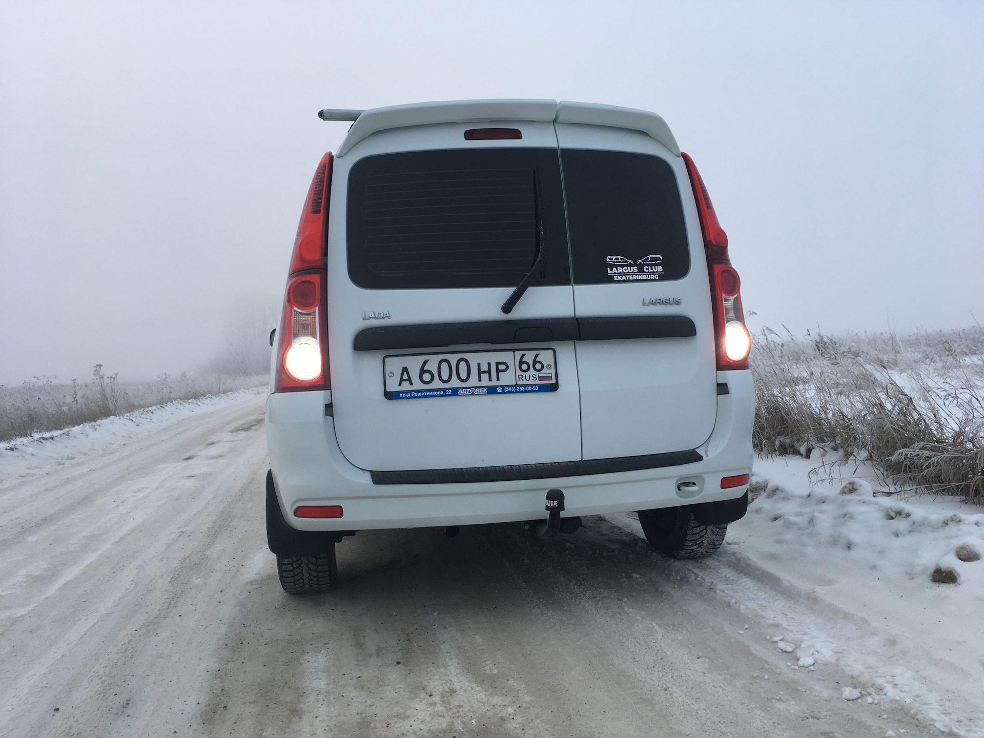 задние фонари на ларгус вместо заглушек