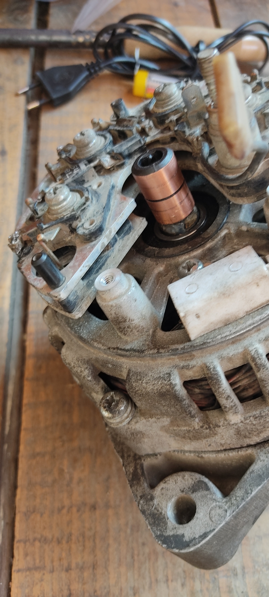 Замена токоприемника якорь генератора — ВАЗ 2109, 1,5 л, 2003 года ...