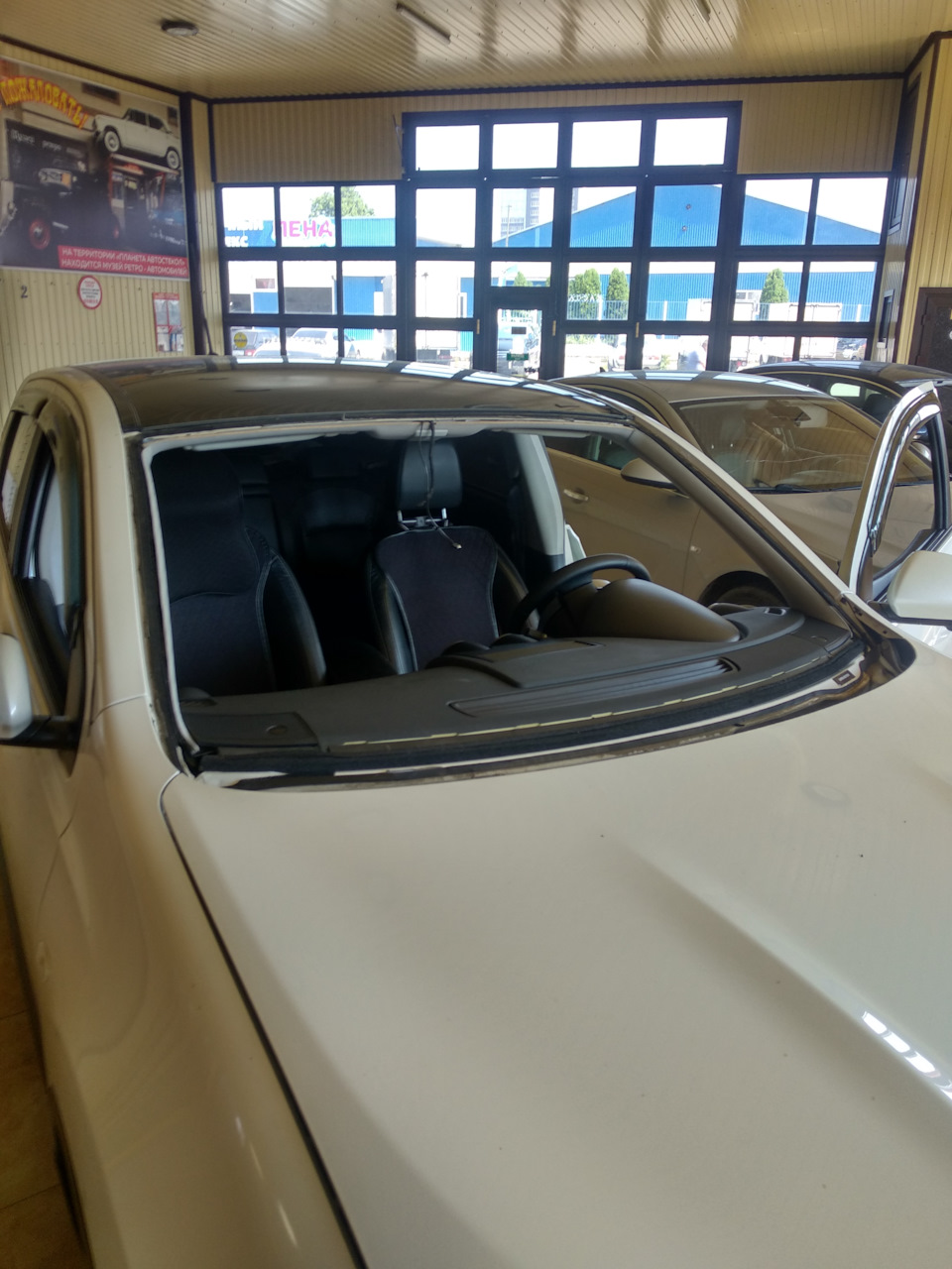 Замена лобового стекла ( — Nissan Qashqai (1G), 2 л, 2013 года | визит ...