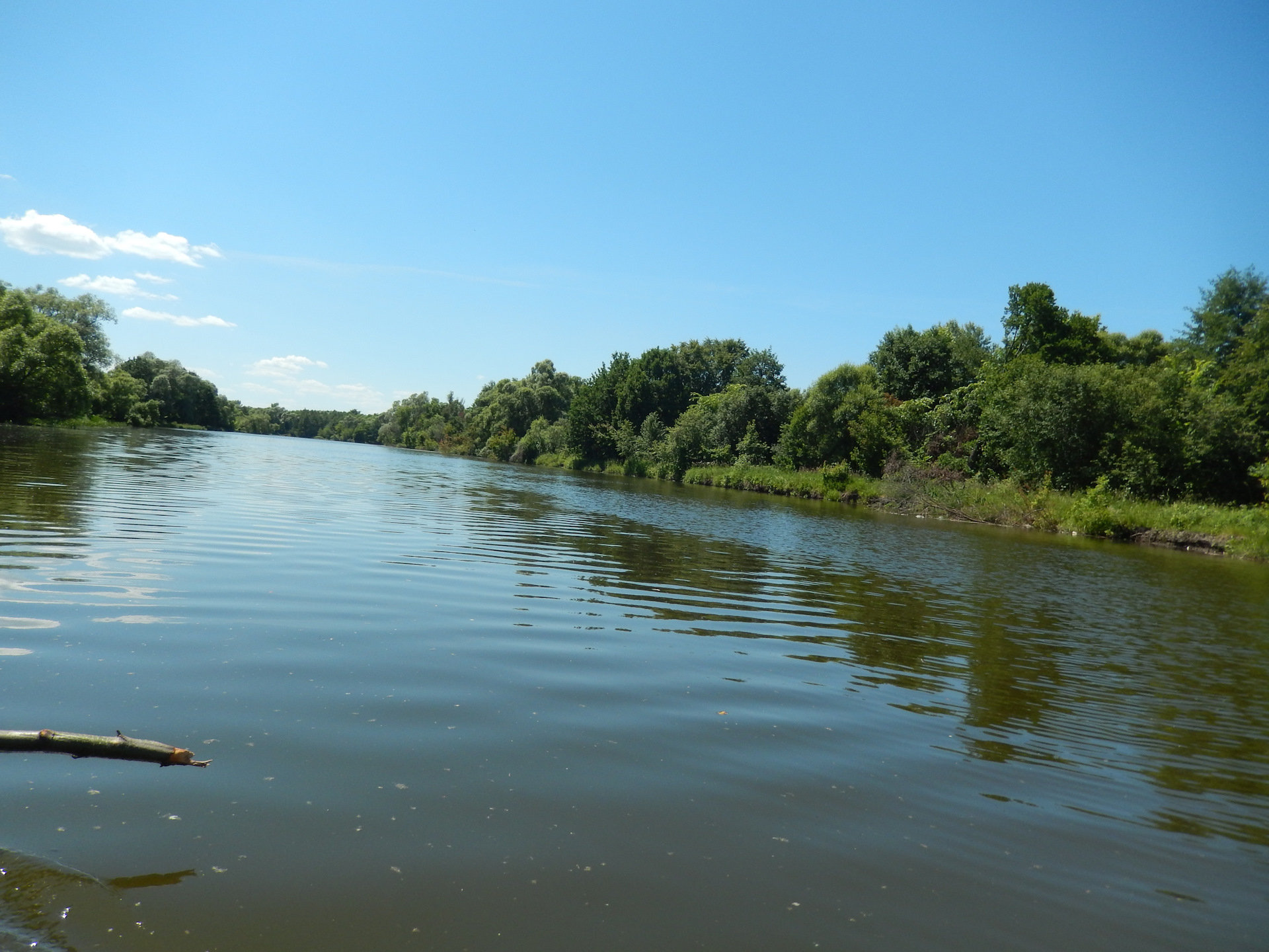 Сура впадает в водохранилище Сурское