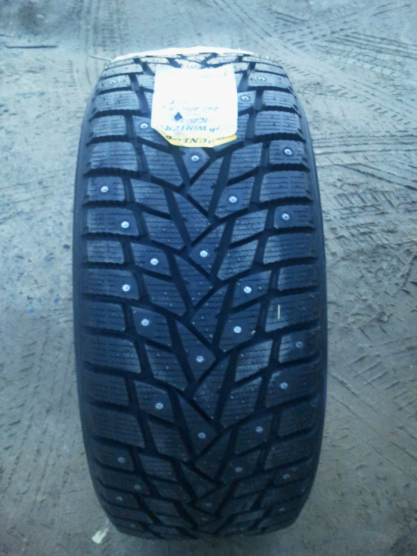 Dunlop sp ice 02. Драйв 2 Dunlop Winter Ice 02. Данлоп Винтер айс 02 245 45 18. 245.40R18 Dunlop шипы айс 02. Dunlop Winter Ice 02 245/40/20.