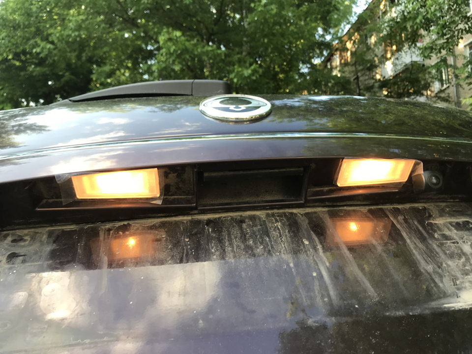 фонарь подсветки номера санг енг кайрон. подсветка номерного знака саньенг кайрон. фонарь подсветки номера kyron артикул. плафон освещения заднего номера санг енг кайрон. подсветка номера кайрон.