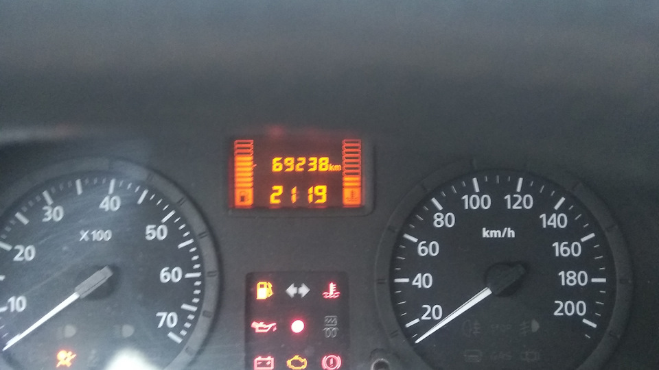 Renault Logan (1G) 1.6 бензиновый 2009 | Жорик на DRIVE2
