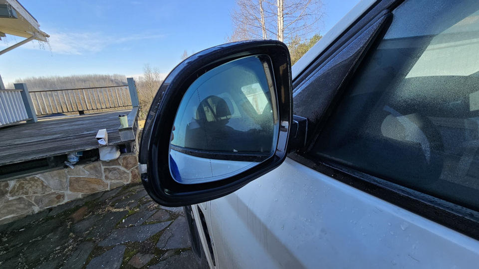 потом тряпкой вполировал тщательно — BMW iX3 (G08)