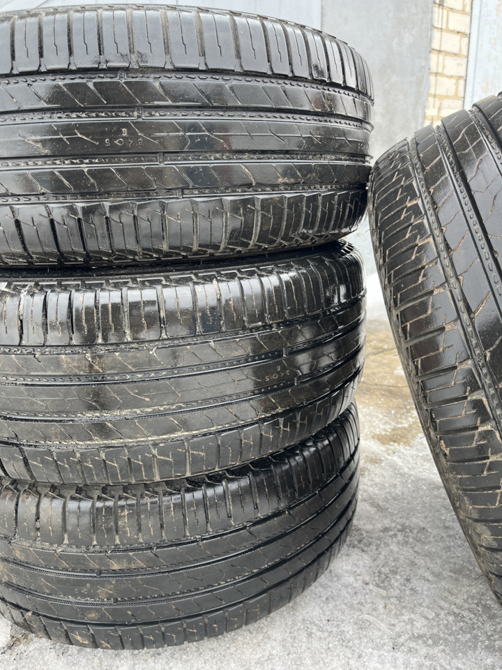 Шины летние Nokian 255/60 R17, литые диски Vag 7,5Jx17 ET50 5x130 на ...