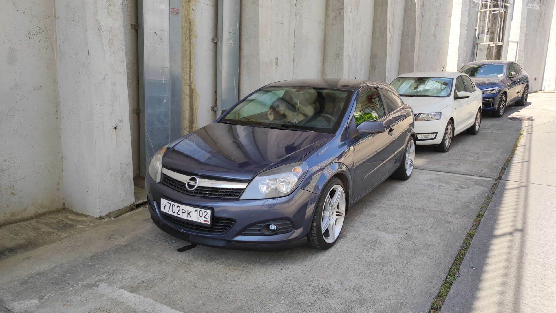 Opel Astra H GTC 1.8 бензиновый 2008 | Швейная машинка на DRIVE2