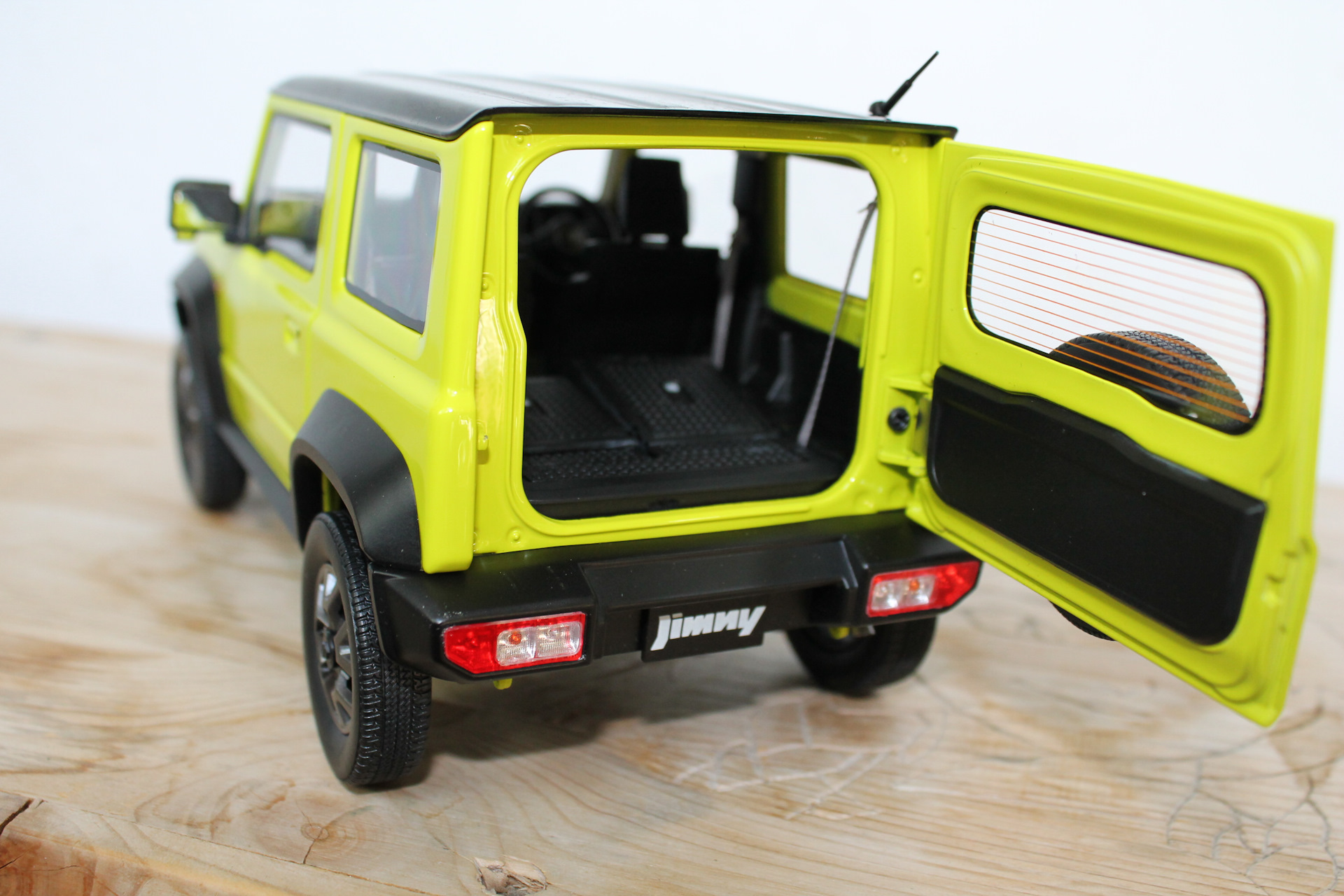 Suzuki Jimny 43