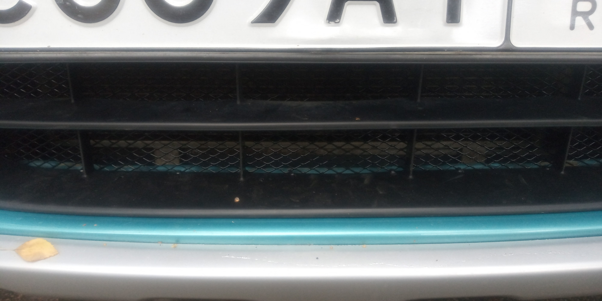 Поправил бампер + сетка в нижнюю решетку — Suzuki SX4 (1G), 1,6 л, 2008 ...