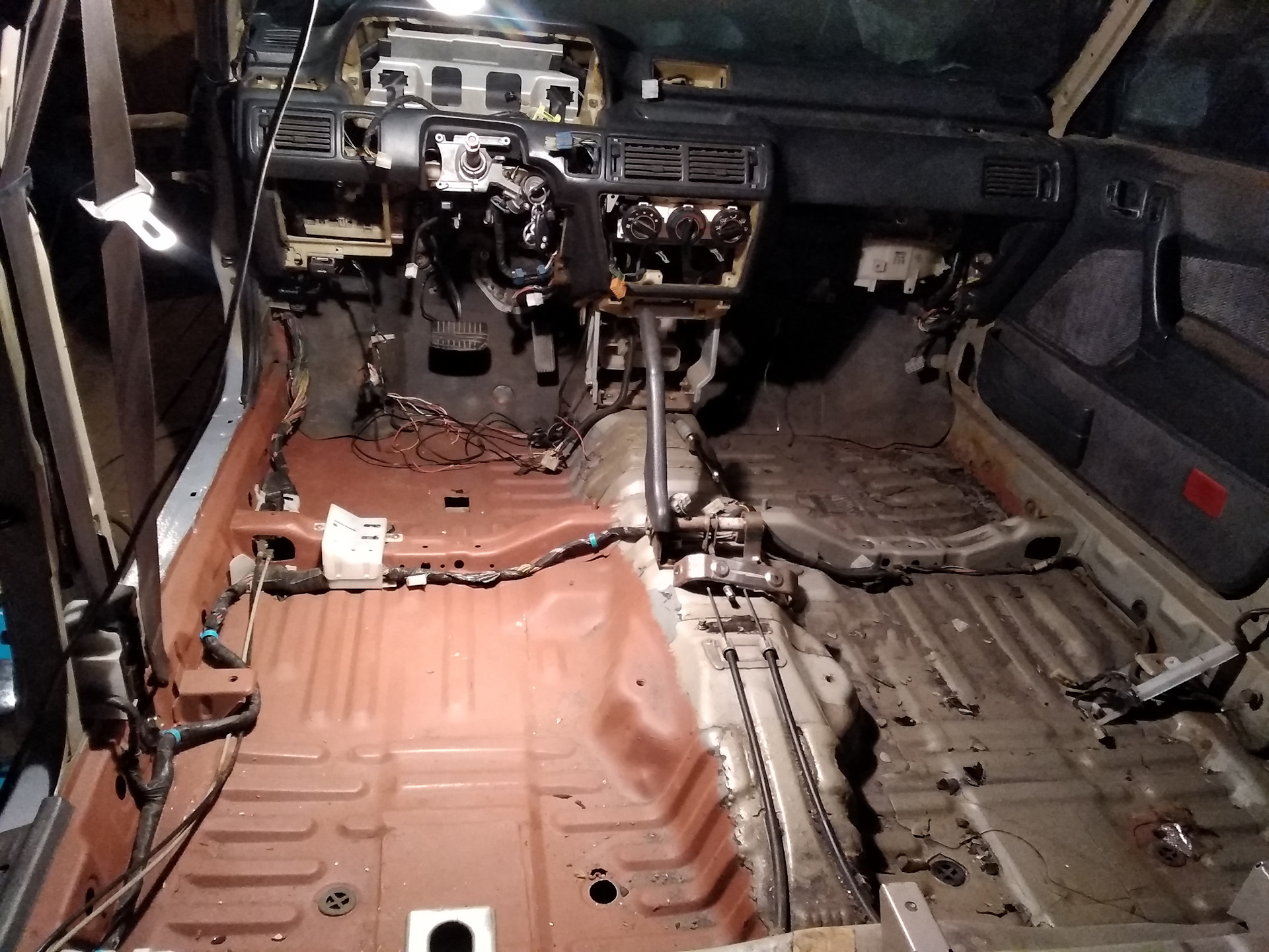 Как отремонтировать бампер автомобиля своими руками пластик тойота ...