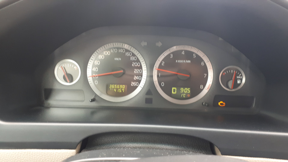 Замена свечей. — Volvo S60 (1G), 2,4 л, 2006 года | расходники | DRIVE2