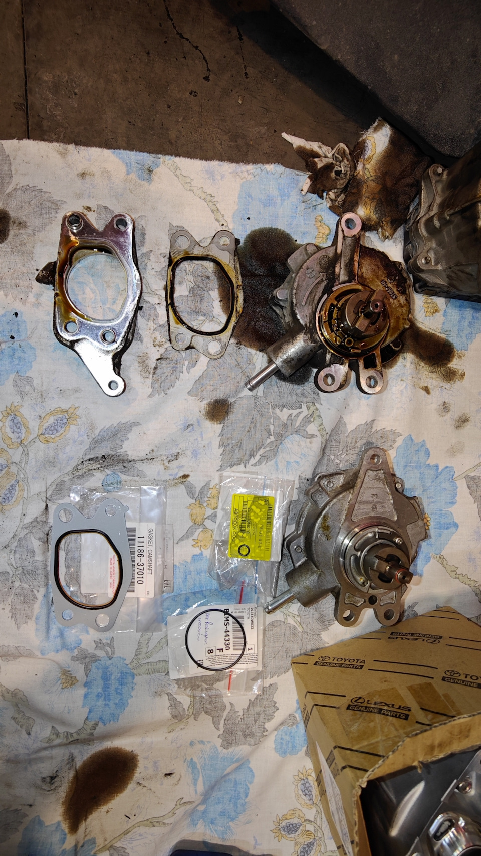 Фото в бортжурнале Toyota RAV4 (III). Запчасти на фото: 1118637010