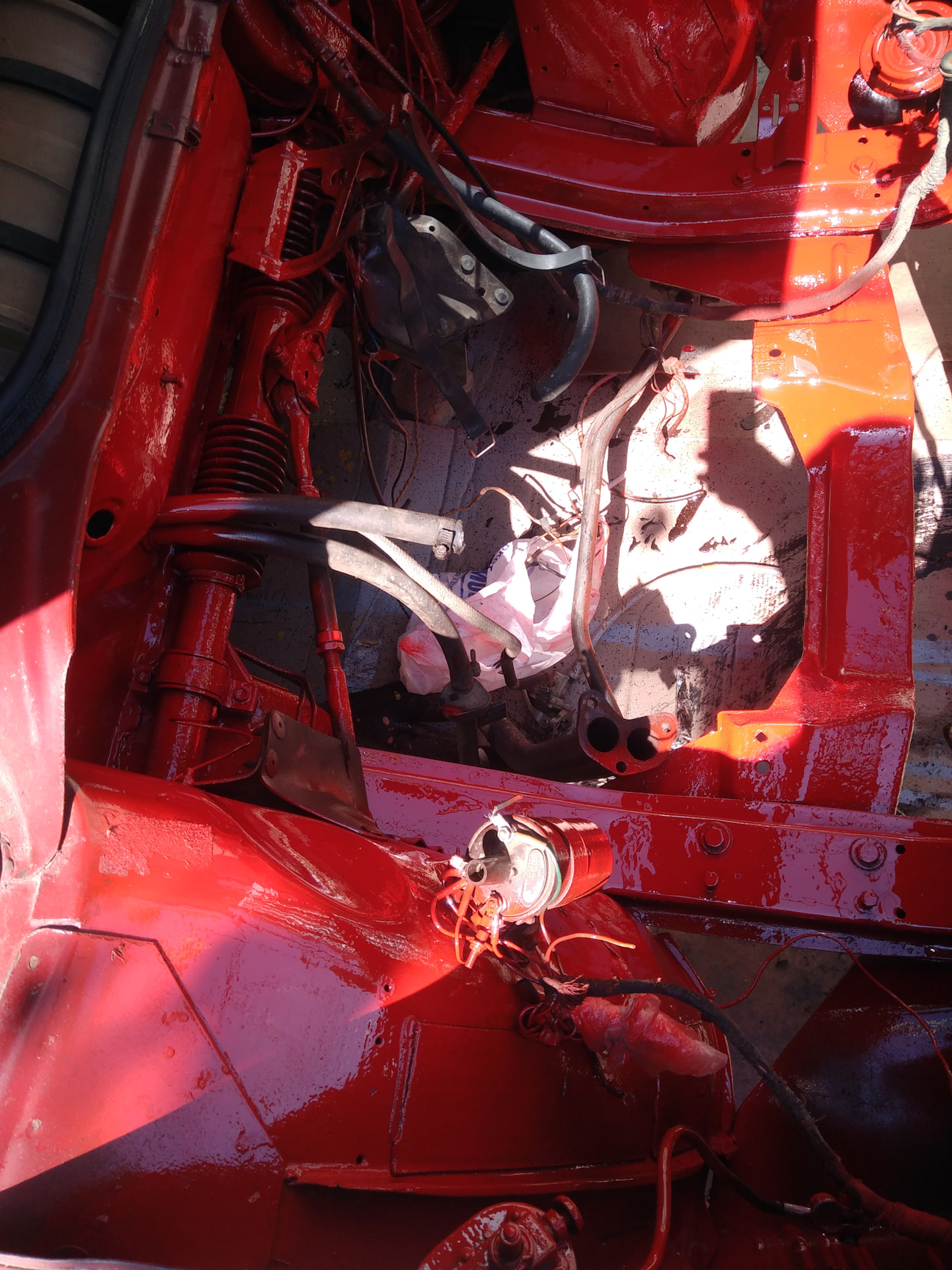 Подкапотка — Москвич 2141, 1,5 л., 1993 года | своими руками | DRIVE2