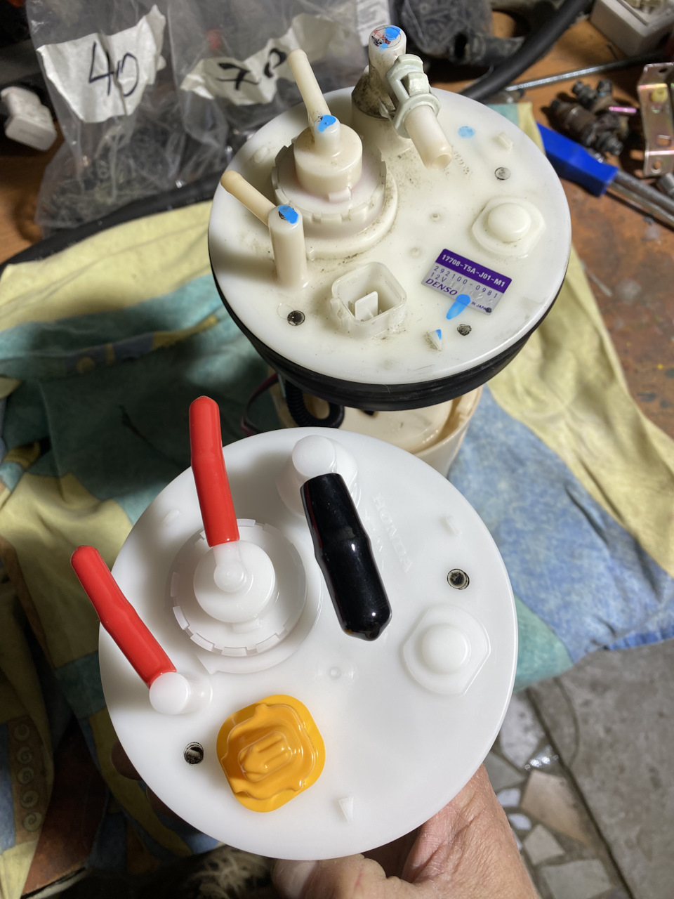 Новый фильтр/старый фильтр! — Honda Fit (3G). Запчасти на фото: 17708T5AJ01M1