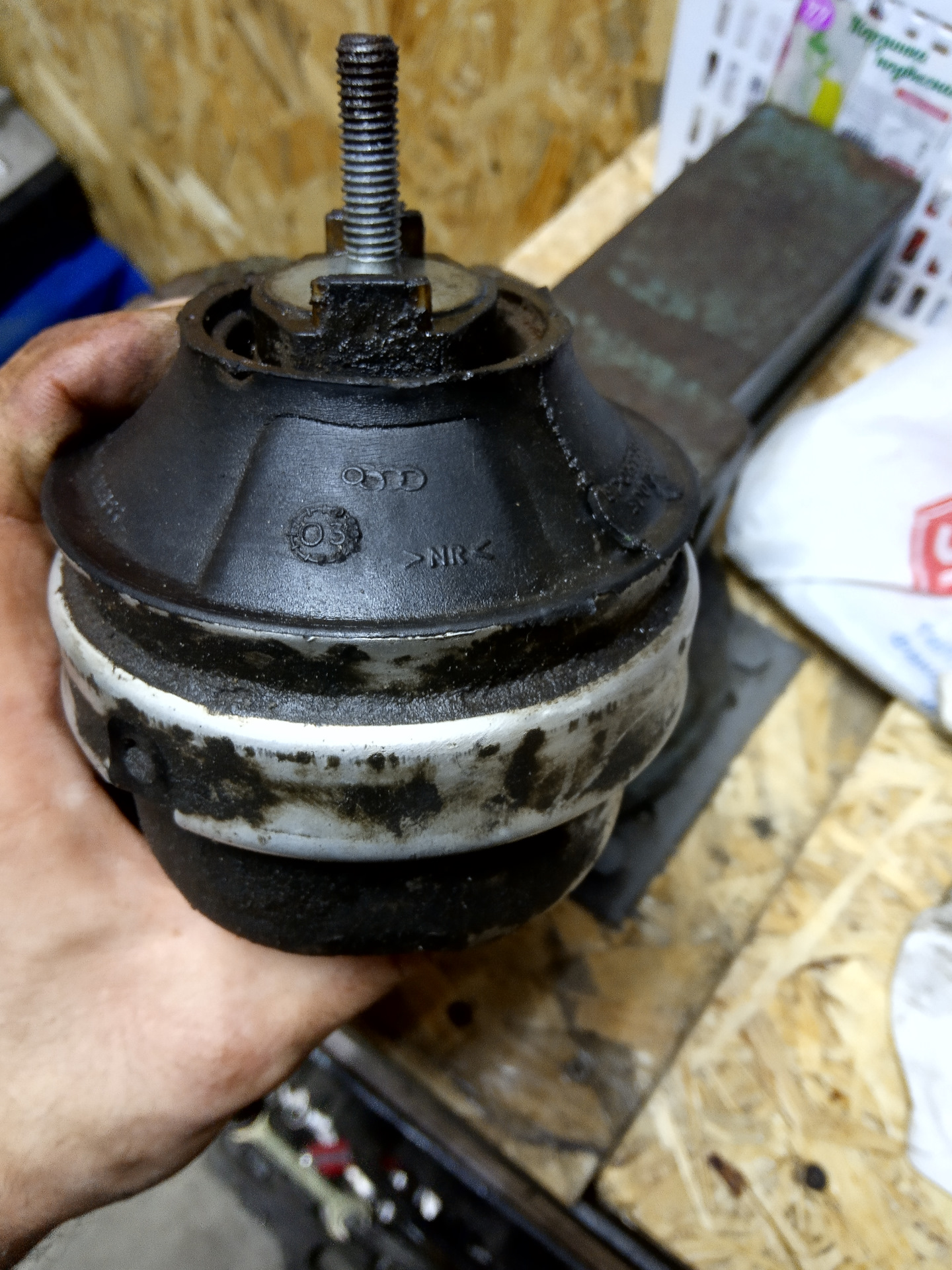 БОРЬБА С ВИБРАЦИЯМИ — Volkswagen Passat B5, 1,8 л, 2003 года | запчасти ...