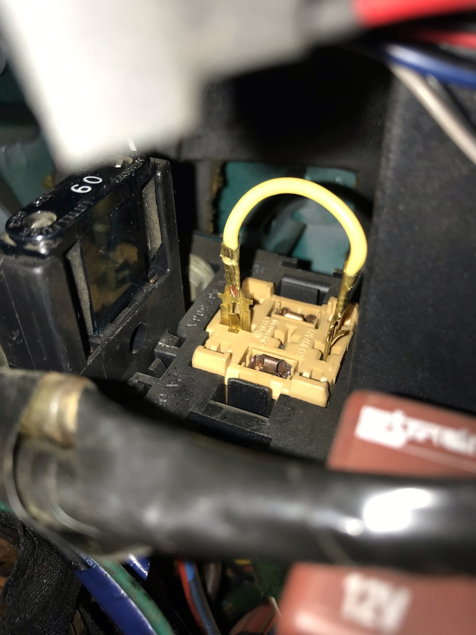 Как снять реле. Как снять реле. Как снять реле. Реле топливного насоса хендай акцент 1. Пусковое реле для холодильника лж.