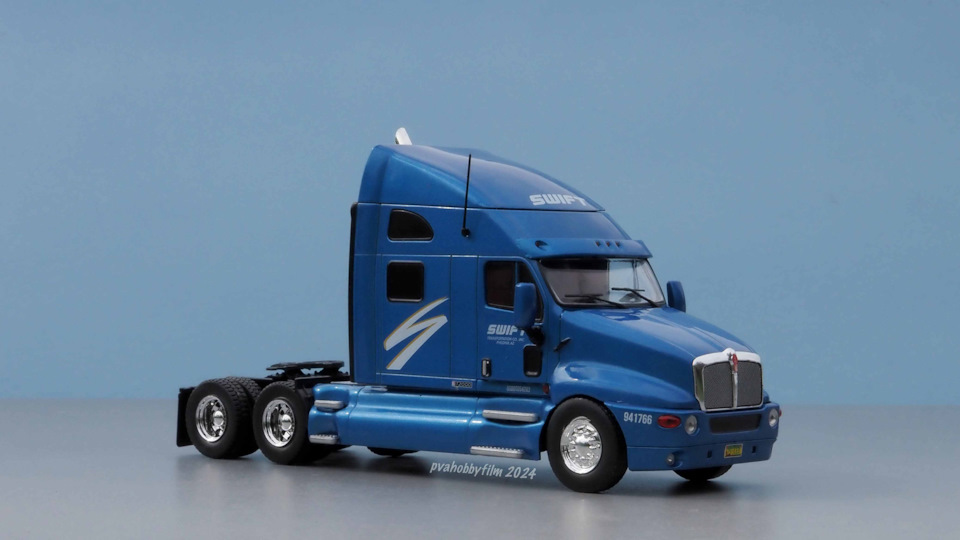 1/43 Kenworth T2000 (Altaya #53 W/Trailer SWIFT и 1998 iXO #TR180