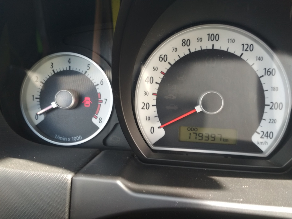 Замена салонного фильтра — KIA Ceed SW (1G), 1,6 л, 2009 года ...