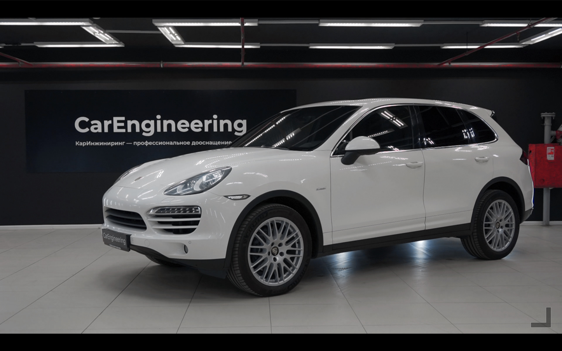 Замена монитора в Porsche Cayenne 958 – Android навигация Порше Кайен 2 —  Carengineering (КарИнжиниринг) на DRIVE2