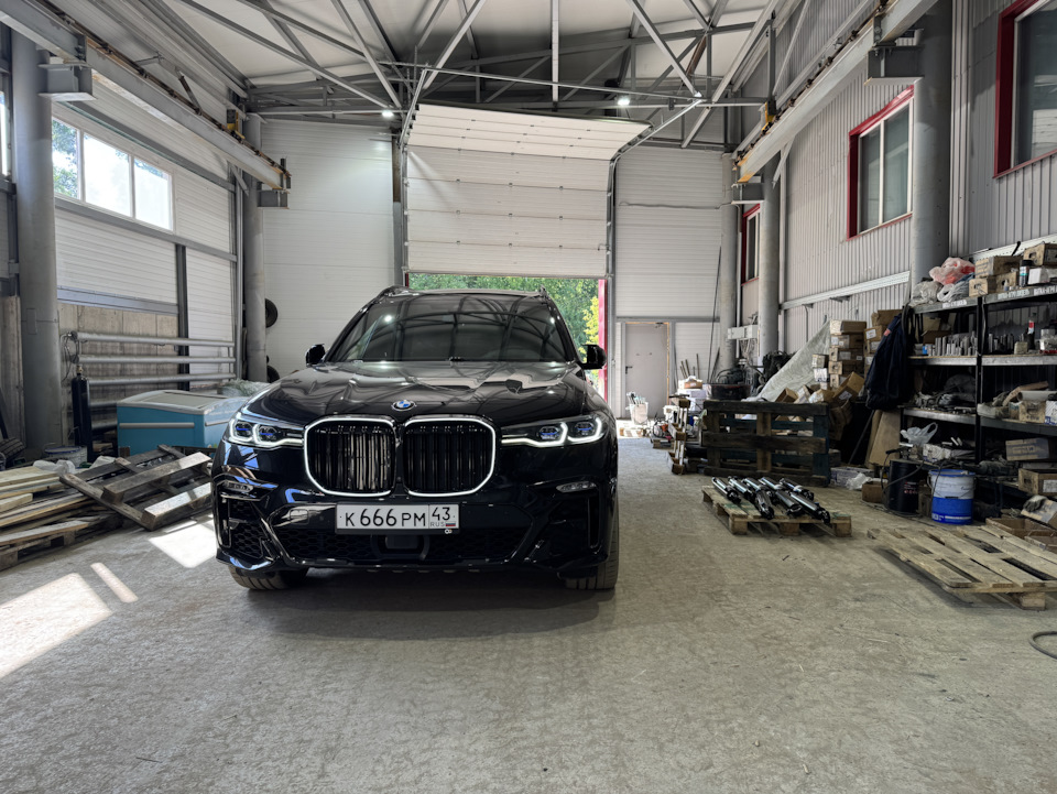 Фото в бортжурнале BMW X7 (G07)