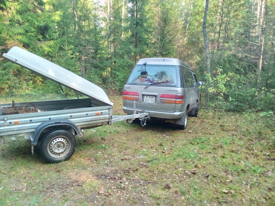 Можно ли таскать прицеп. Toyota с прицепом. тойота хайлюкс с прицепом. тойота ипсум с прицепом. тойота харриер с прицепом.