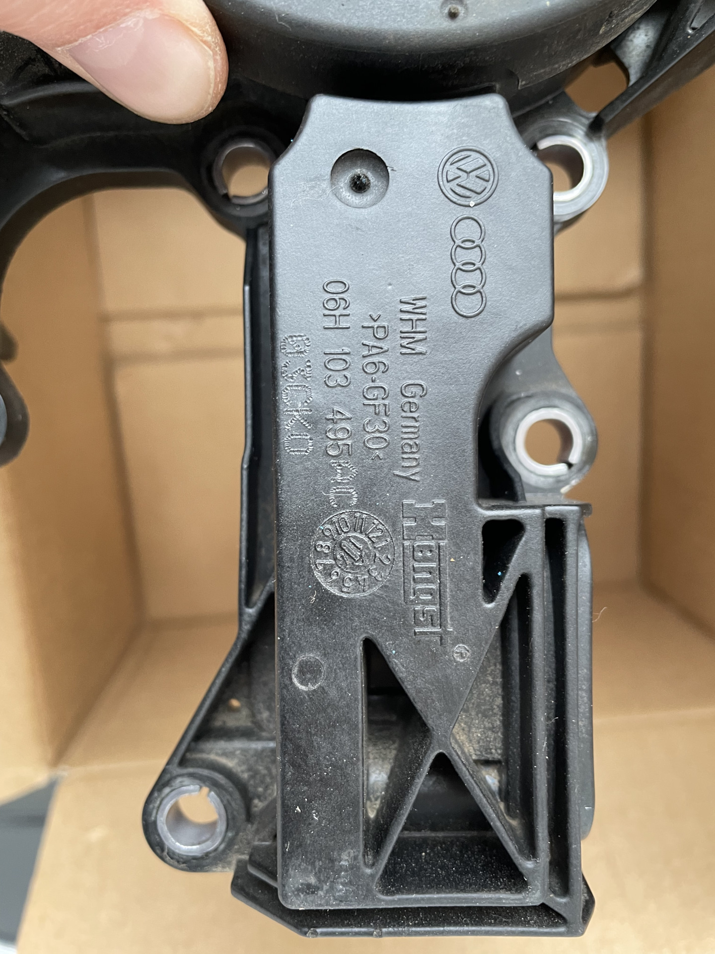 Замена маслоотделителя на 06H-103-495-AK — Audi A4 Allroad (B8), 2 л ...