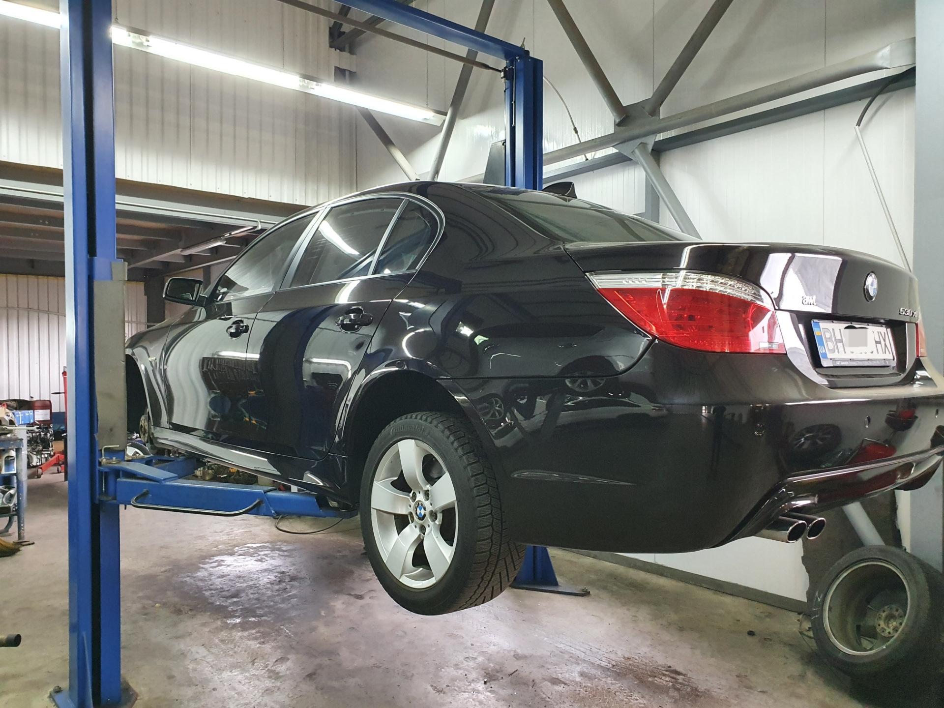 Запись #24 Передние стойки и пыльник полуоси — BMW 5 series (E60), 3 л ...